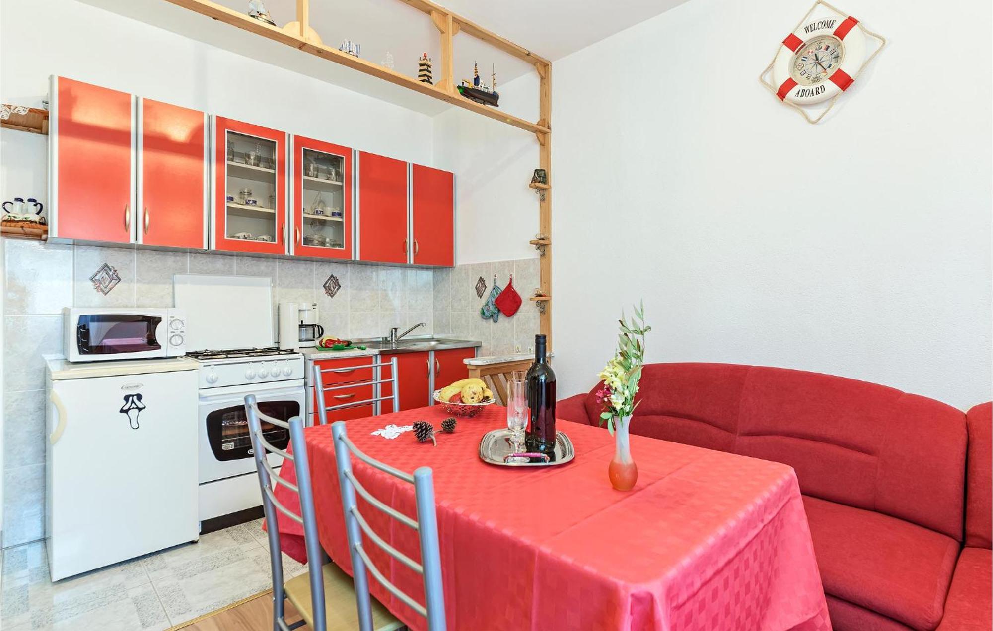 2 Bedroom Lovely Apartment In Labin Labin  Exteriör bild
